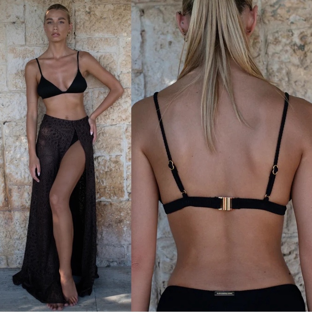 Alexandra Miro Sienna Ribbed Bikini Top Size Large NWT Black